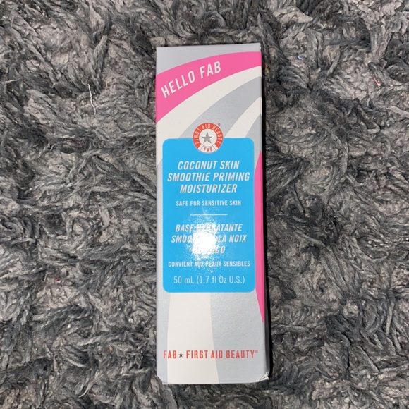 Priming Moisturizer - Picture 2 of 4